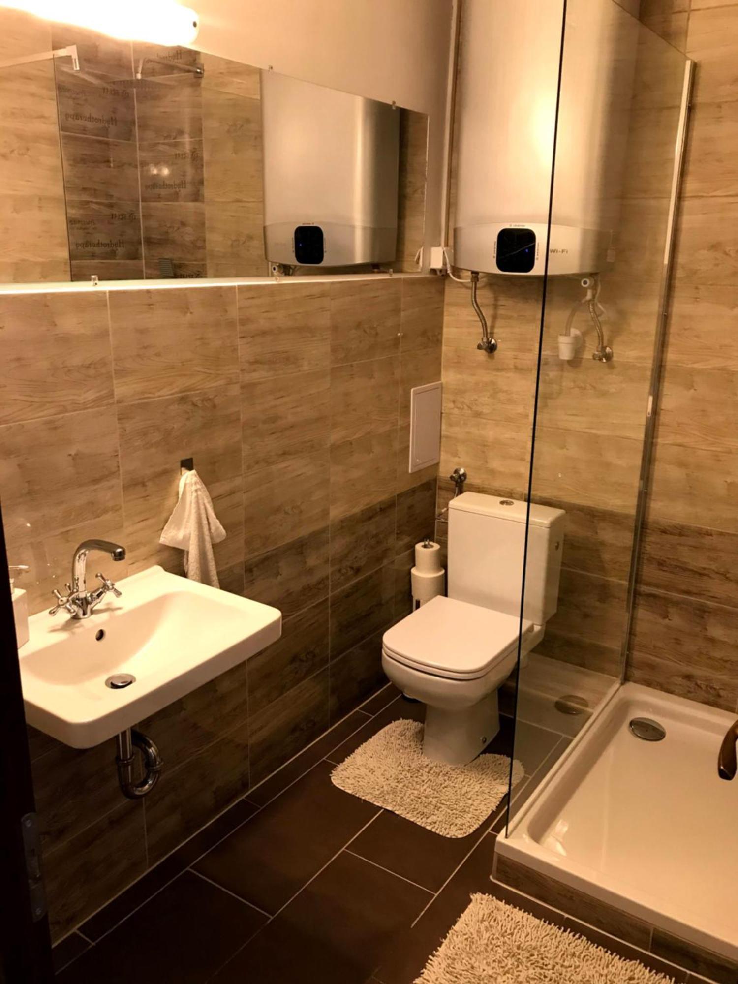 Dany Rose Apartman Lägenhet Eger Exteriör bild