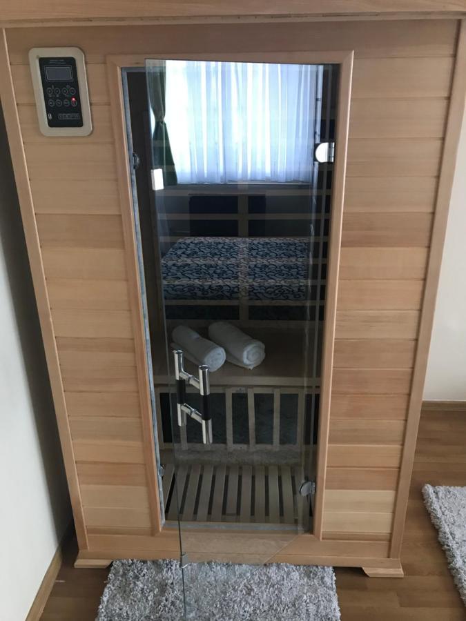 Dany Rose Apartman Lägenhet Eger Exteriör bild