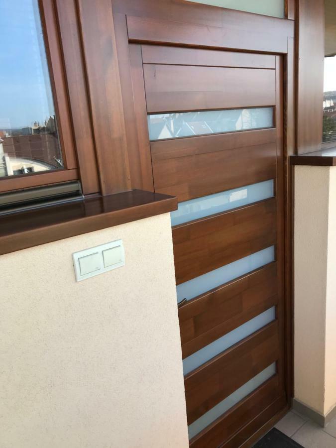 Dany Rose Apartman Lägenhet Eger Exteriör bild